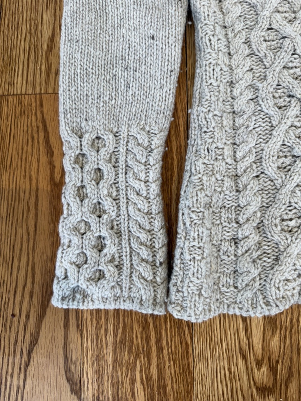 Cashmere Aran Sweater Market Cable Knit Turtleneck Sweater - Light Gray size med - Picture 2 of 12